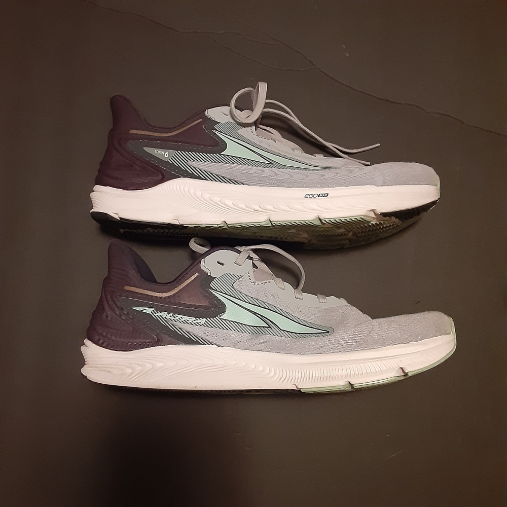 Altra Torin 6-  size 8 womens